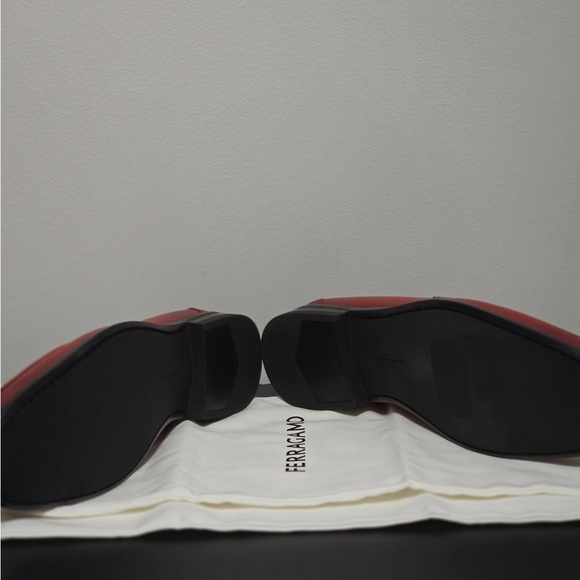 Salvatore Ferragamo White Dust Bags (Pair) - Picture 5 of 10